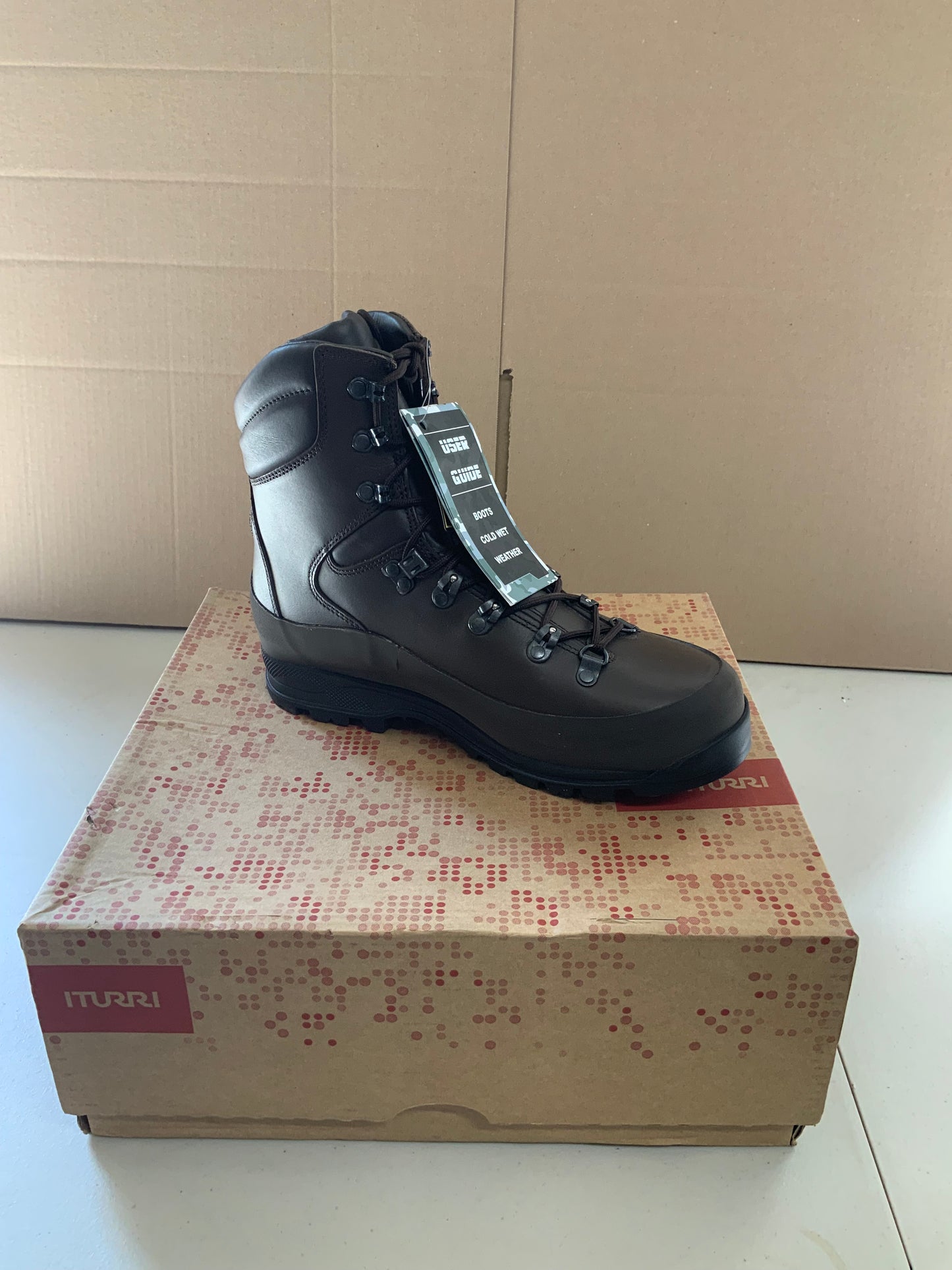 British Army Issued ITURRI Size 8 Female boots BRAND NEW