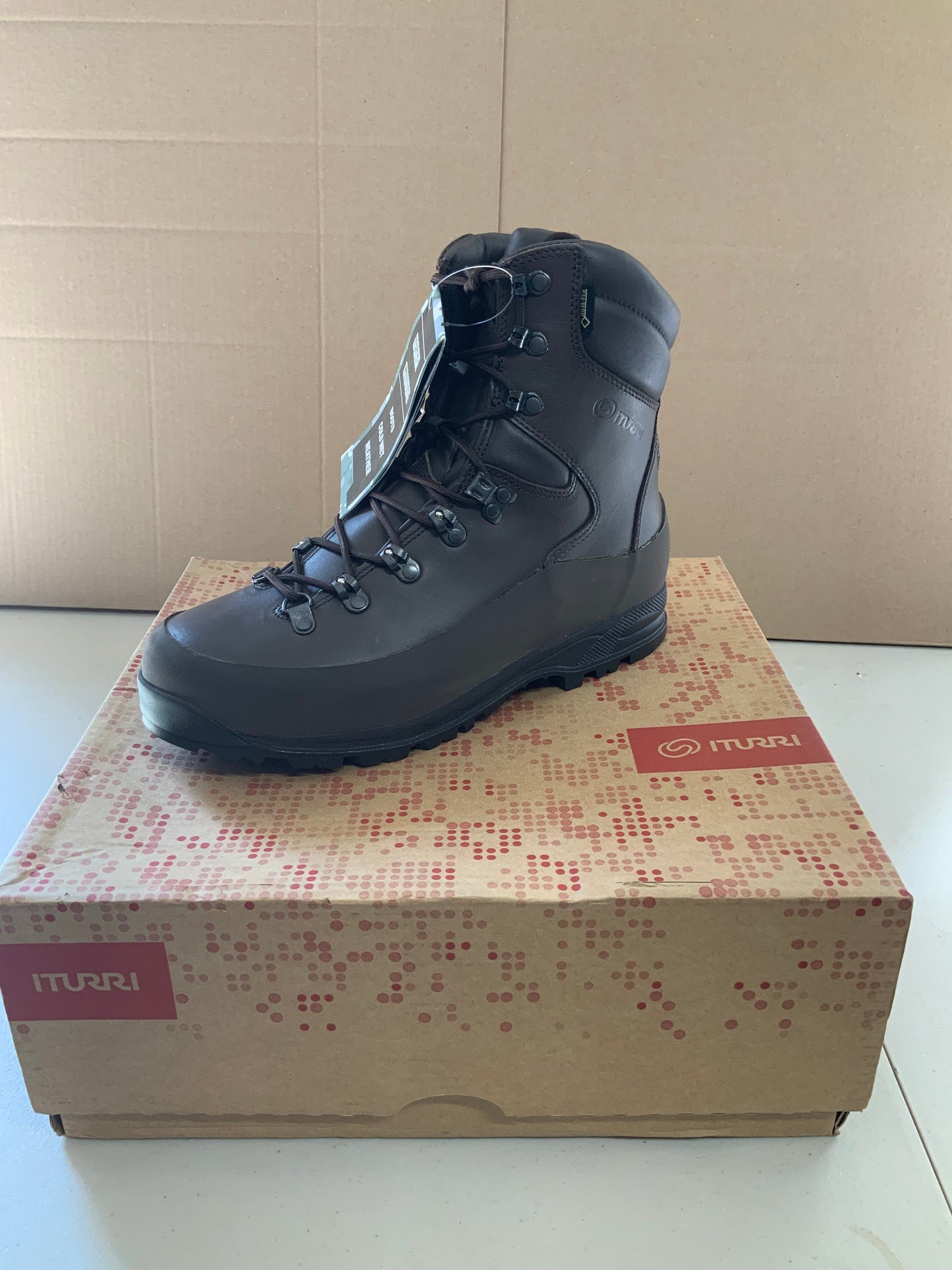 British Army Issued ITURRI Size 8 Female boots BRAND NEW