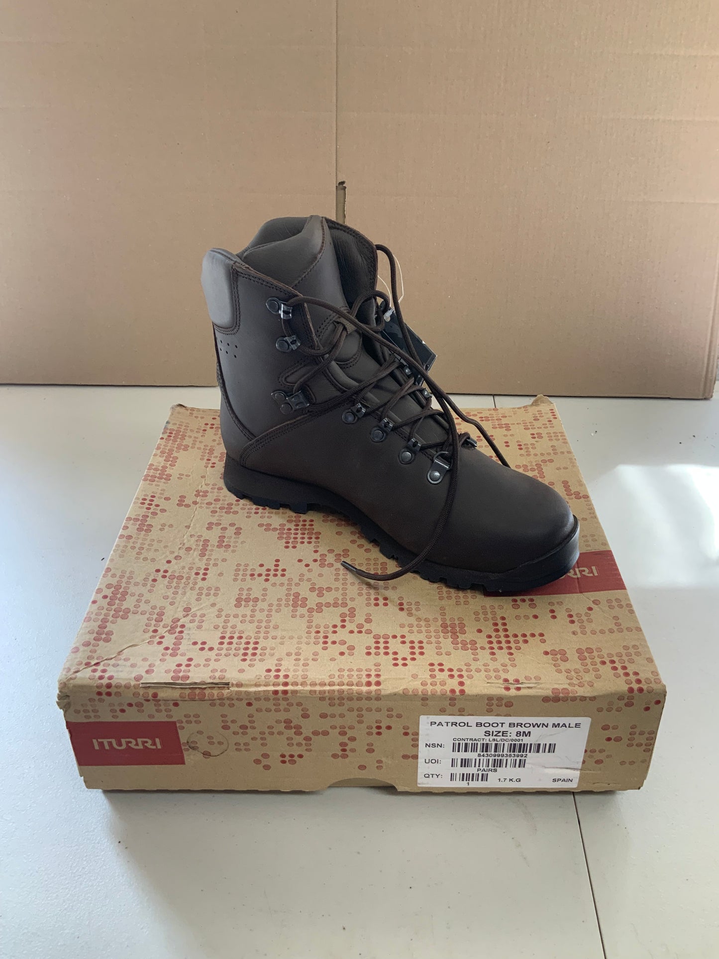 British Army Issued ITURRI size 8 male boots BRAND NEW