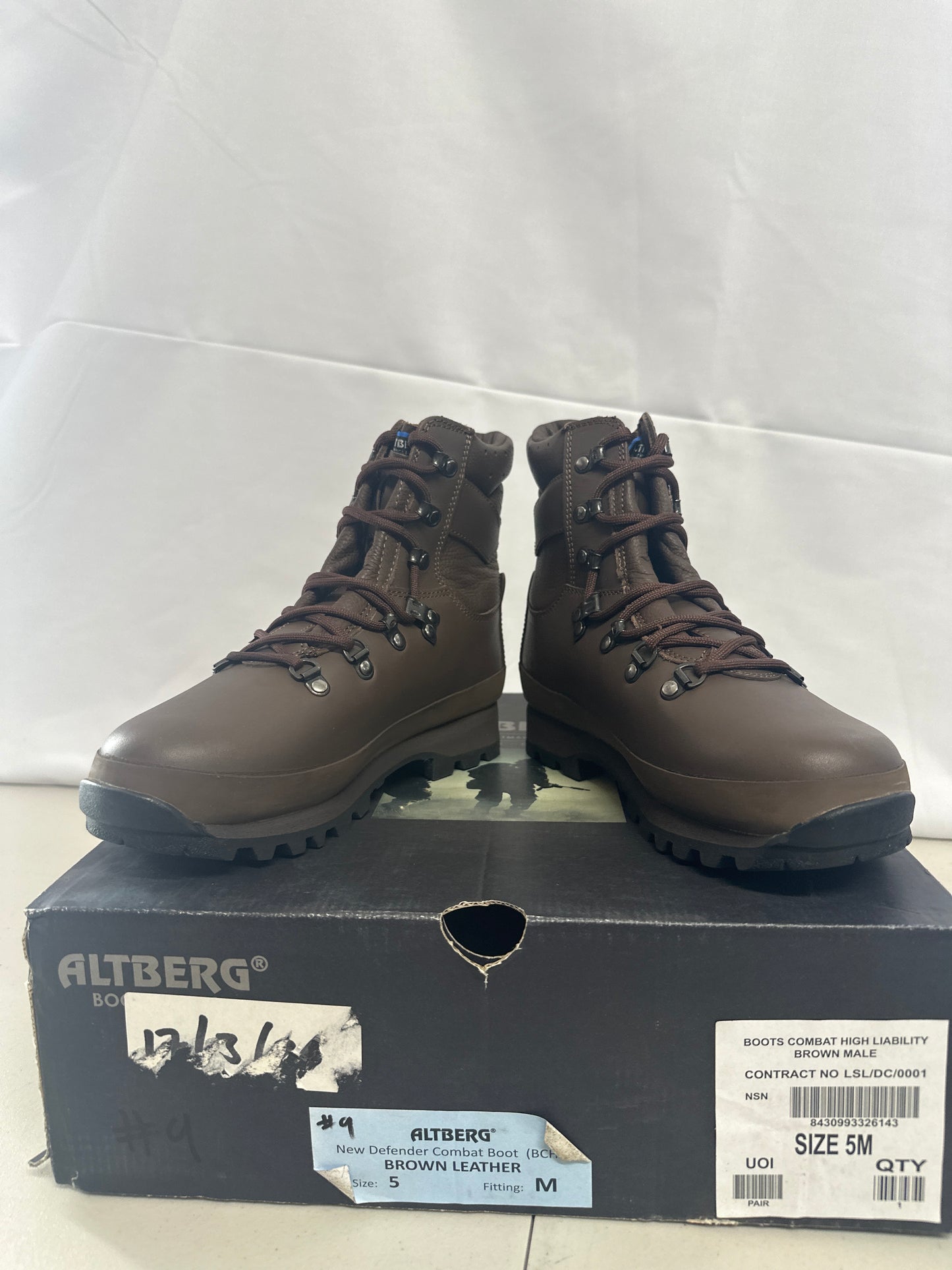 British Army Issued ALTBERG SIZE 5M MALE COMBAT BOOTS BRAND NEW #9
